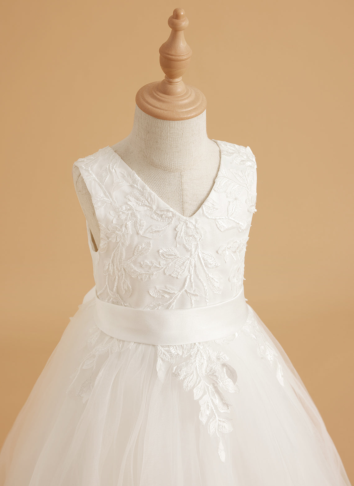 Grace V-neckline Lace Tulle Flower Girl Dress