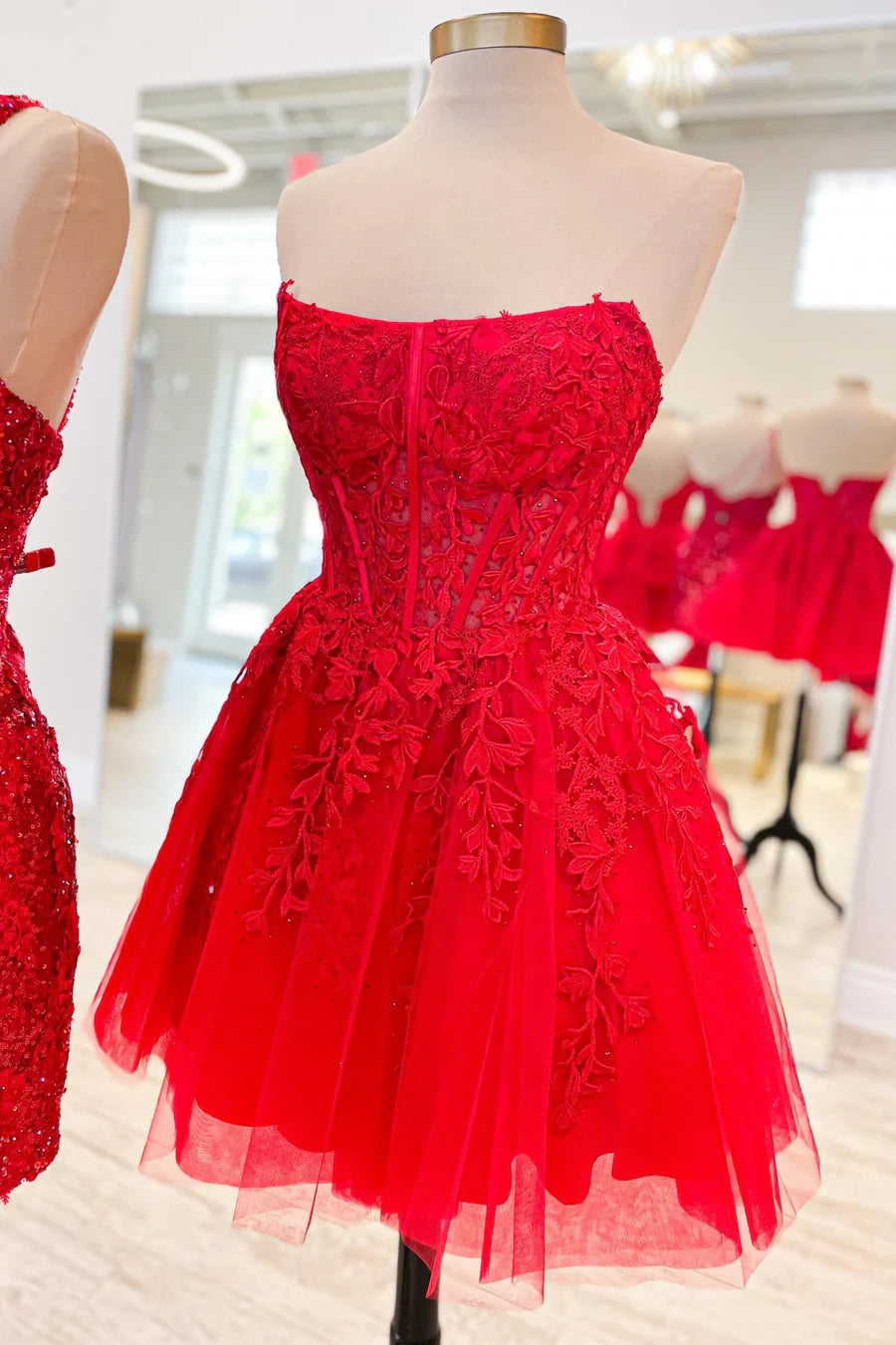 A-Line Tulle Lace Homecoming Dress with Appliques