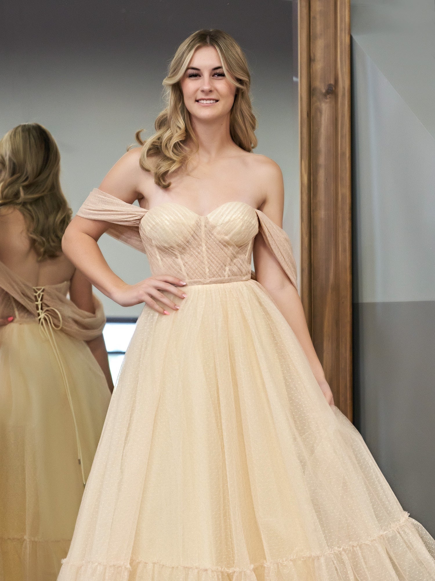 Champagne A-Line Tulle Sweetheart Tea-Length Prom Dress