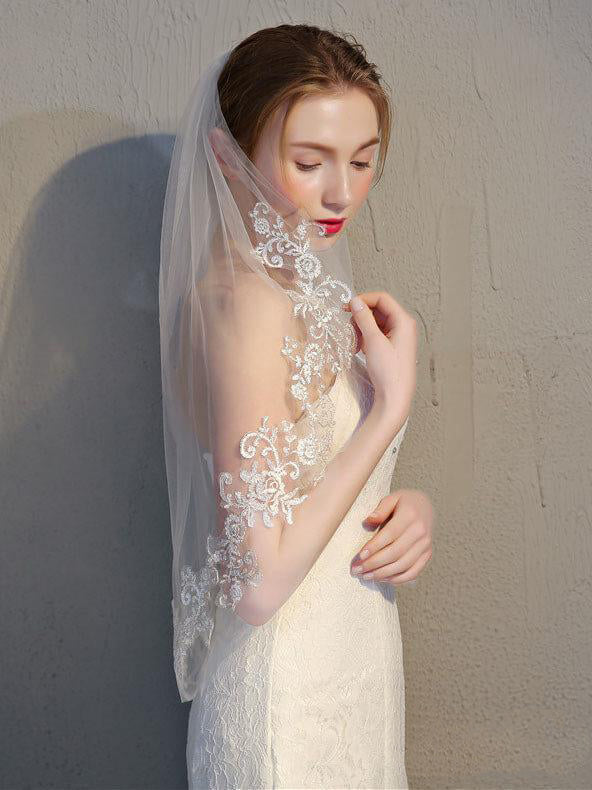 Two Tier Ivory Lace Short Bridal Veils Mid Length Wedding Veil