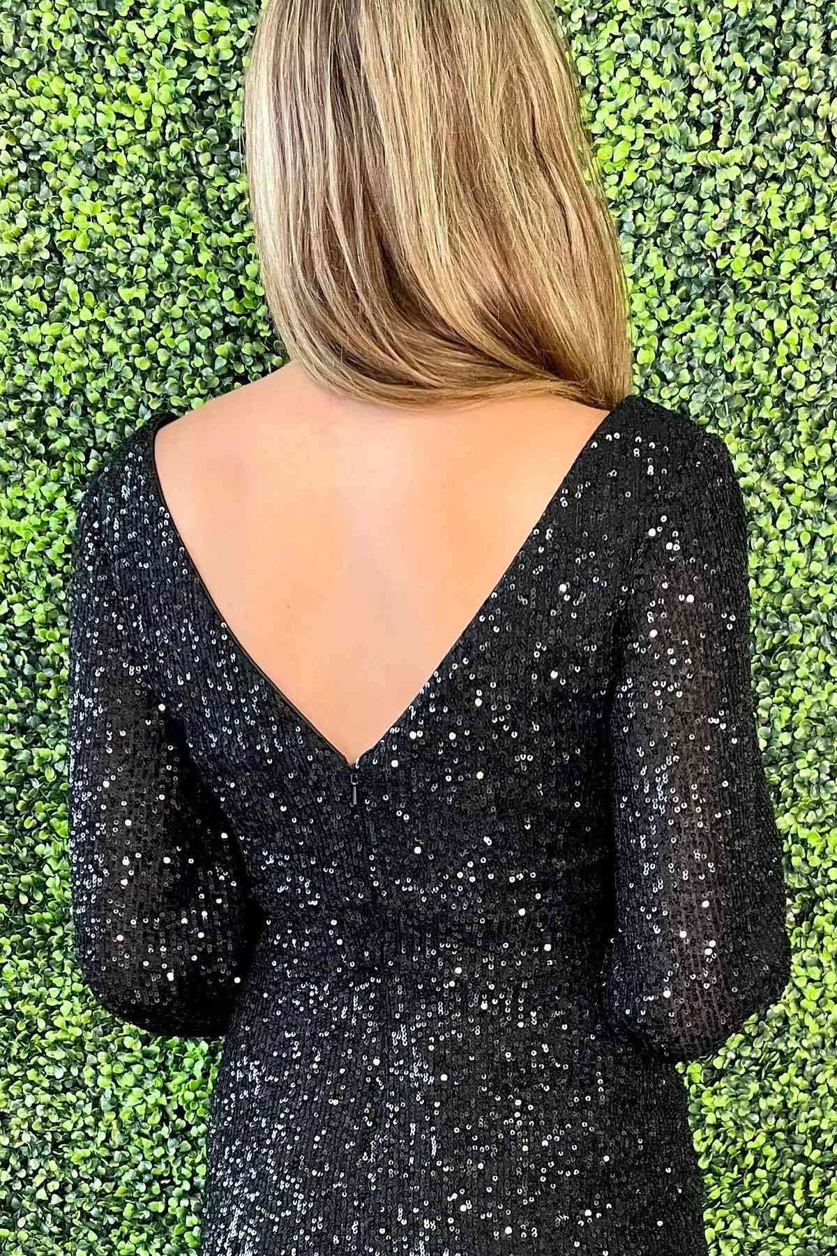 Sheath V-Neck Long Sleeves Sequins Homecoming Dress