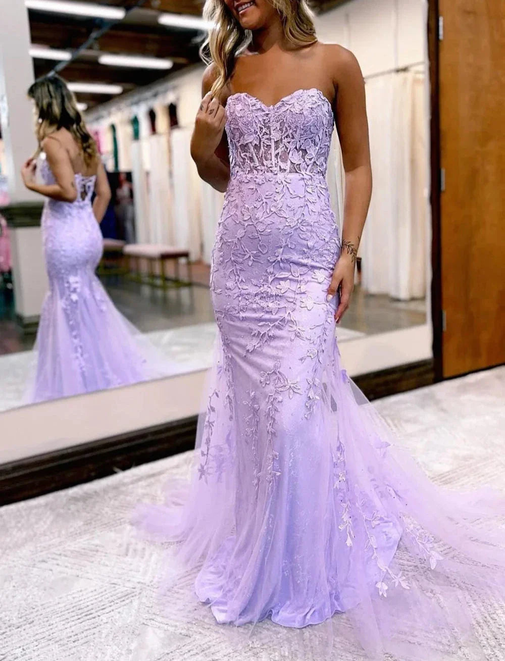 Mermaid Sweetheart Neck Lace Long Prom Dress With Appliques