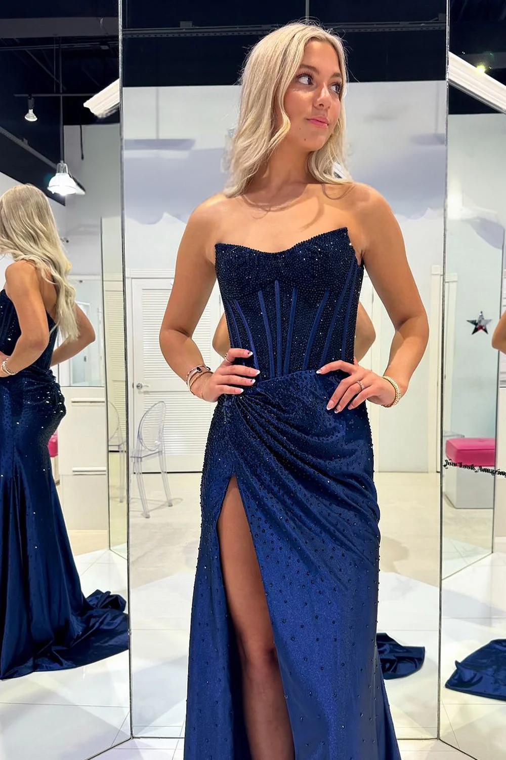 Mermaid Scoop Neck Navy Velvet Long Prom Dresses With Beading