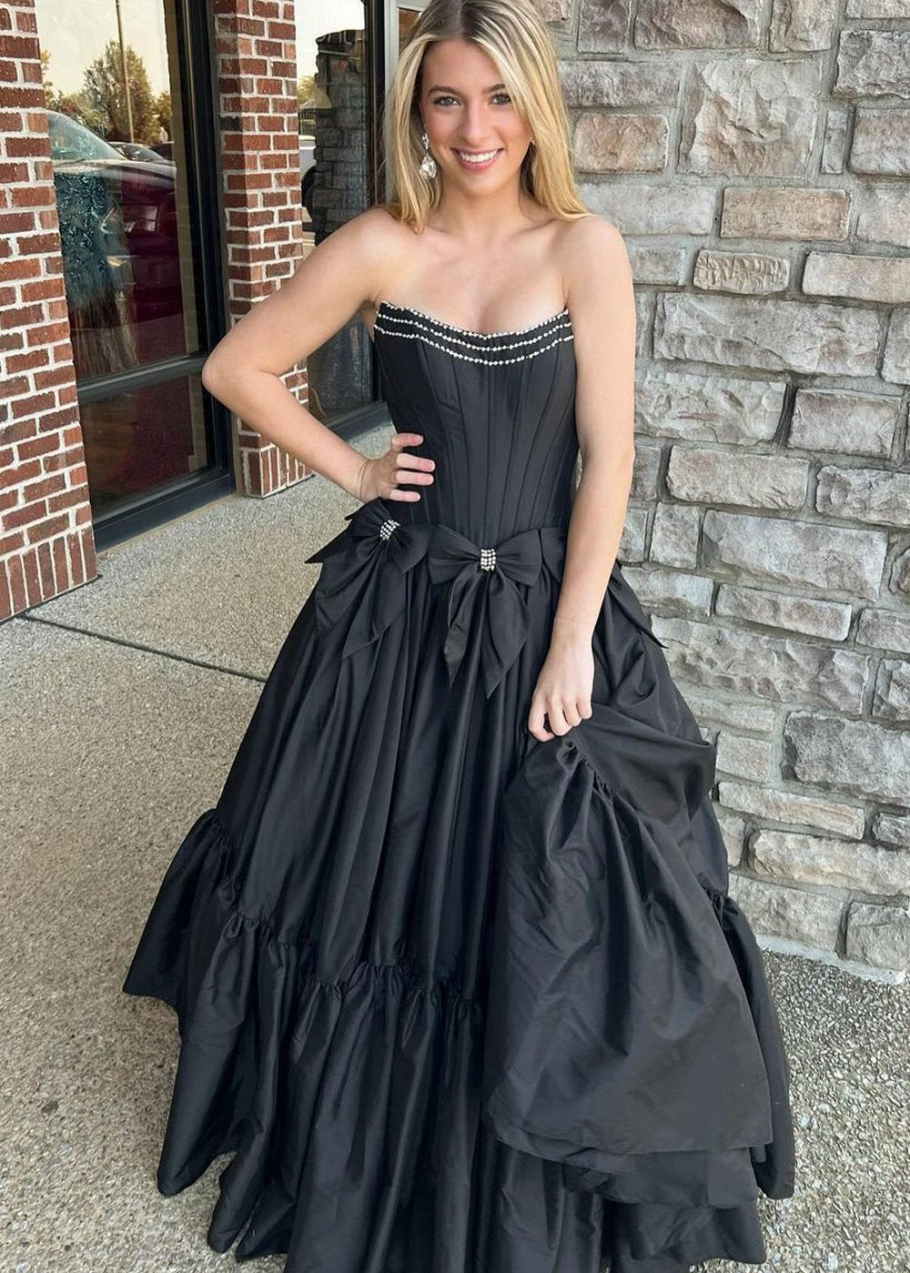 A-Line Black Scoop Neck Satin Long Prom Dresses with Bow Knots