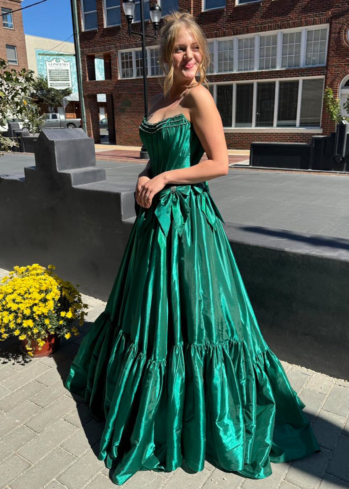 A-Line Black Scoop Neck Satin Long Prom Dresses with Bow Knots