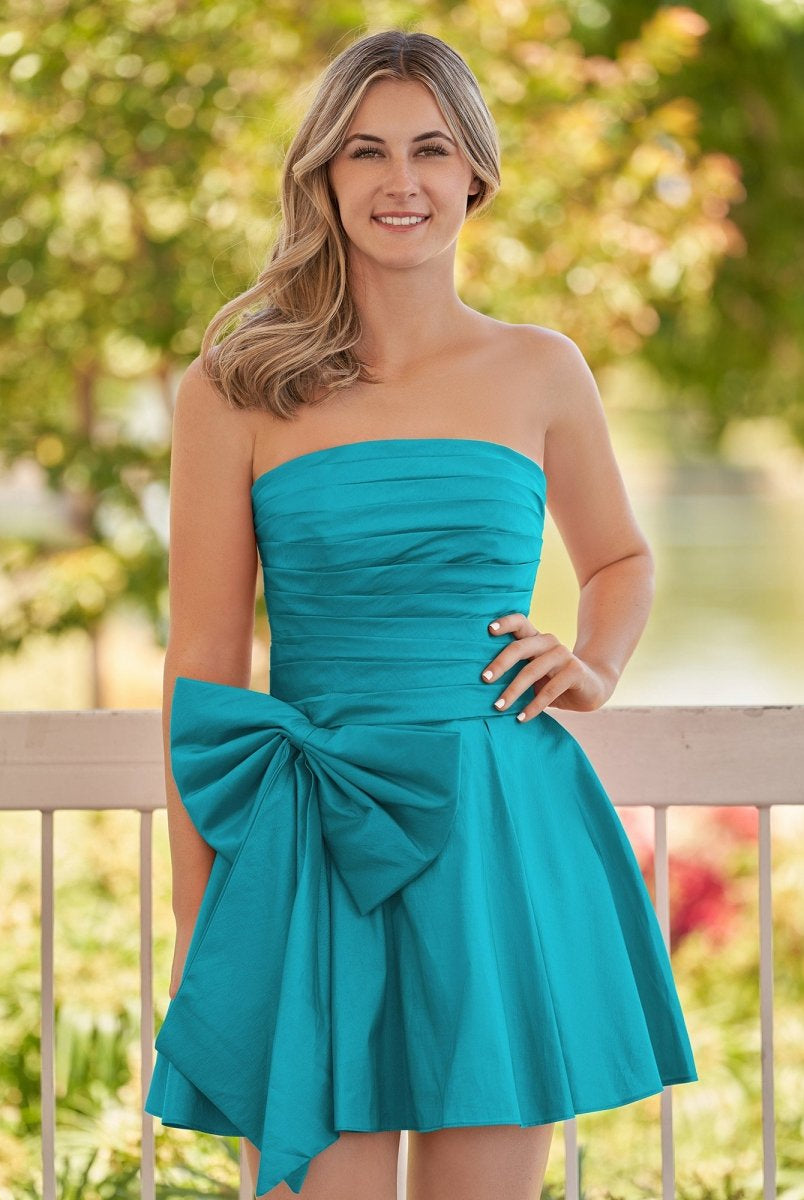 Fern | A - Line Red Strapless Mini Homecoming Dress with Bow - KissProm