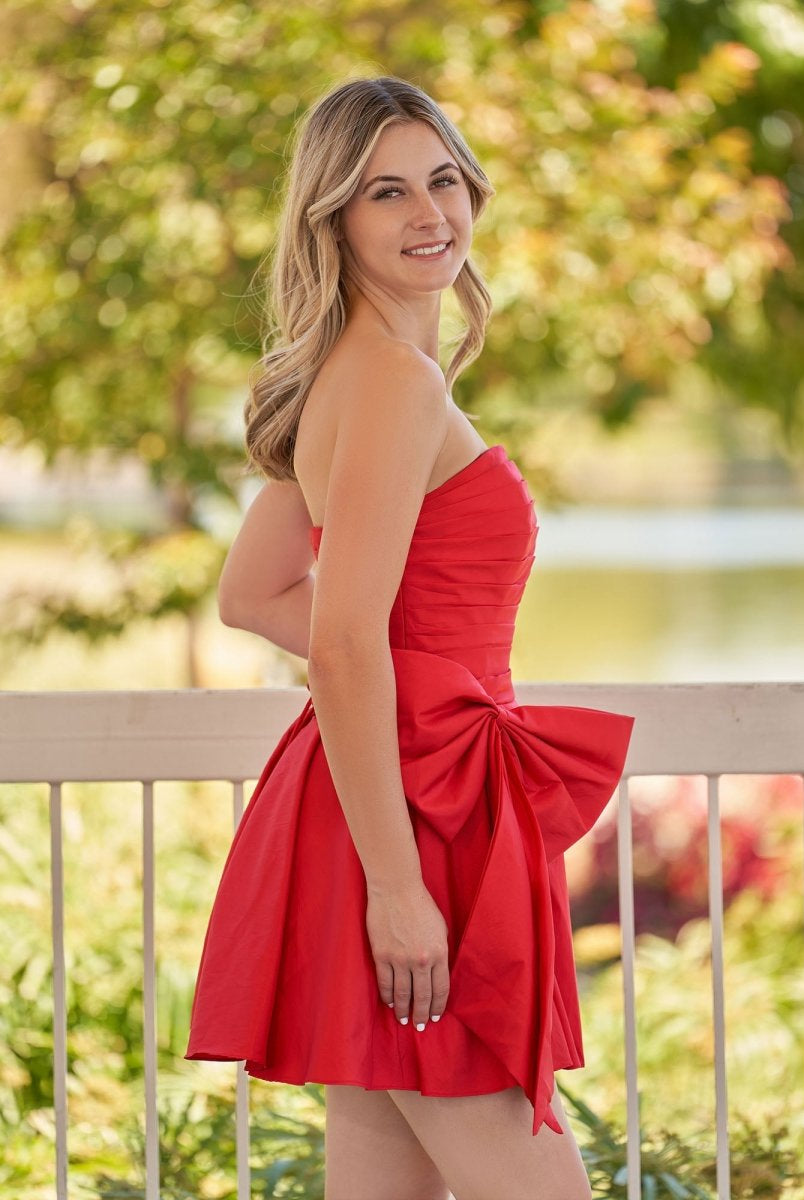 Fern | A - Line Red Strapless Mini Homecoming Dress with Bow - KissProm