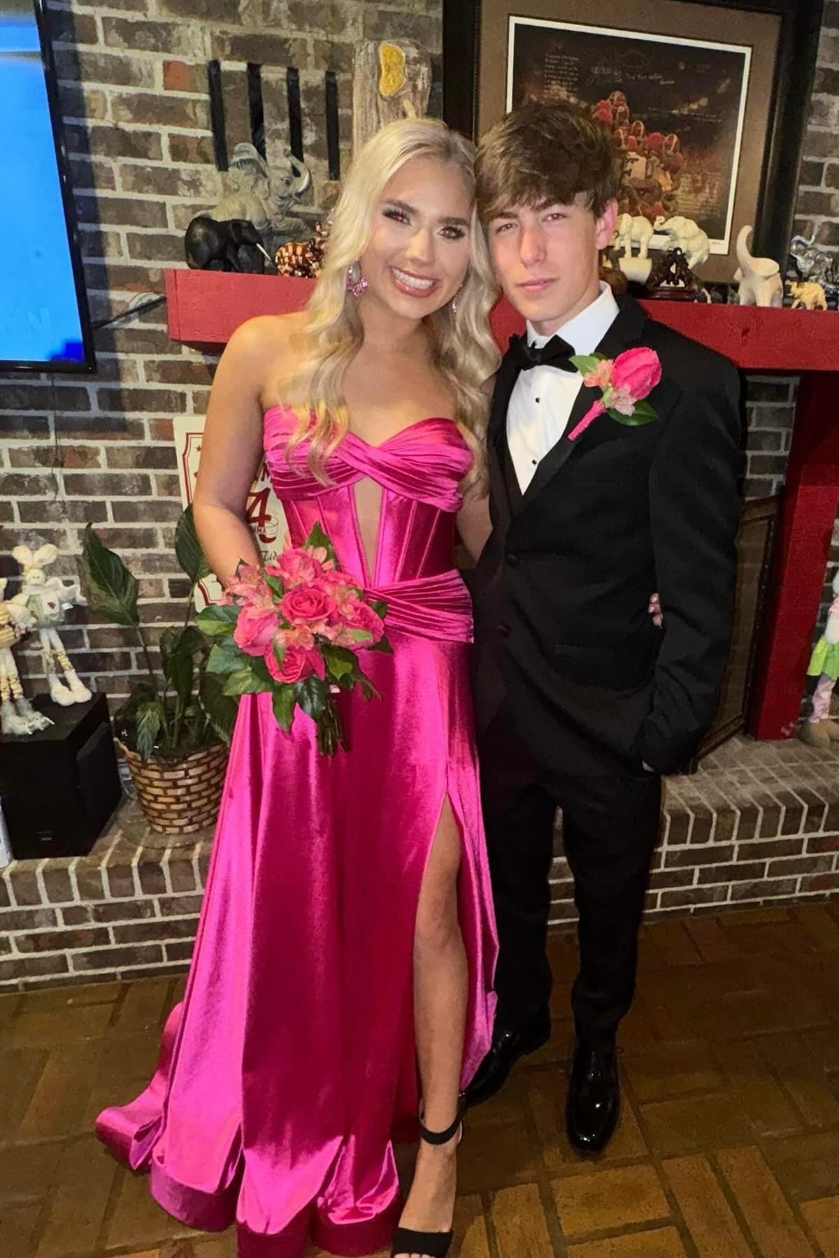 Sweetheart Burgundy Keyhole A Line Long Prom Dress