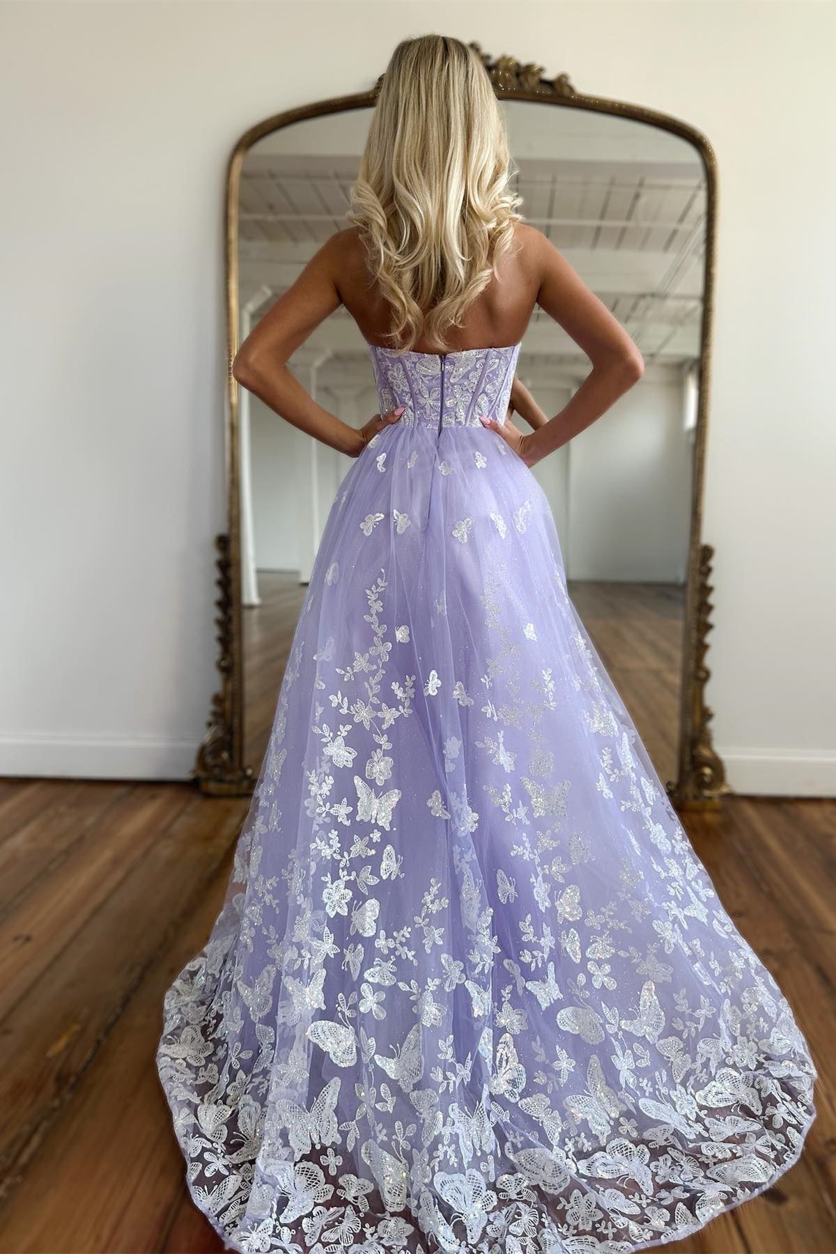Lavender Sweetheart Lace A-line Prom Dress With Appliques