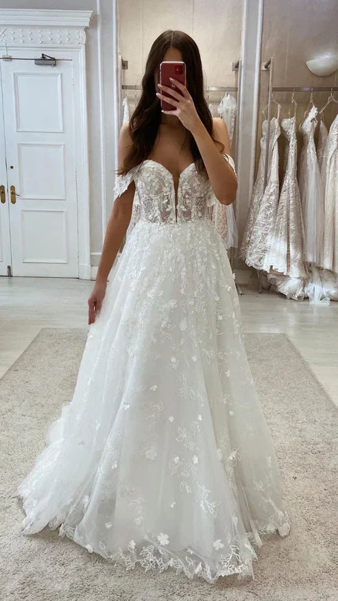 Sweetheart Off the Shoulder A-Line Tulle Lace Applique With Tulle Train Wedding Dress