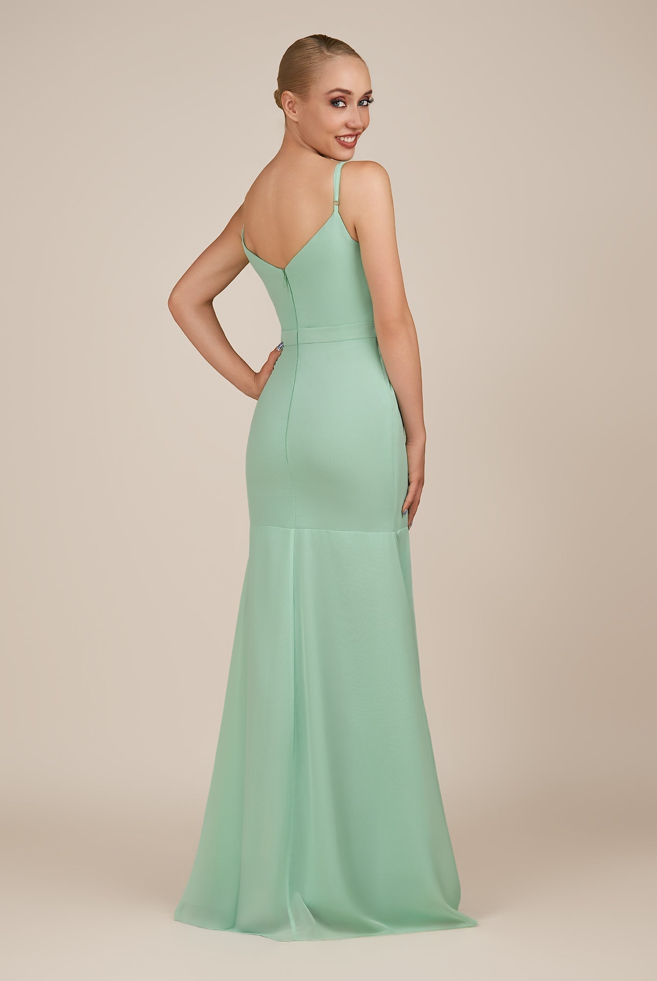 KissDress-Virelai Pale Pistachio Sheath Scoop Neck Chiffon Long Bridesmaid Dress