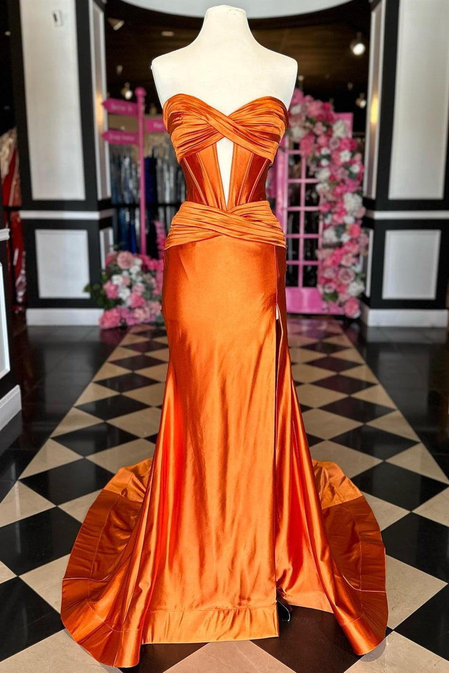 Sweetheart Satin Mermaid Long Prom Dress