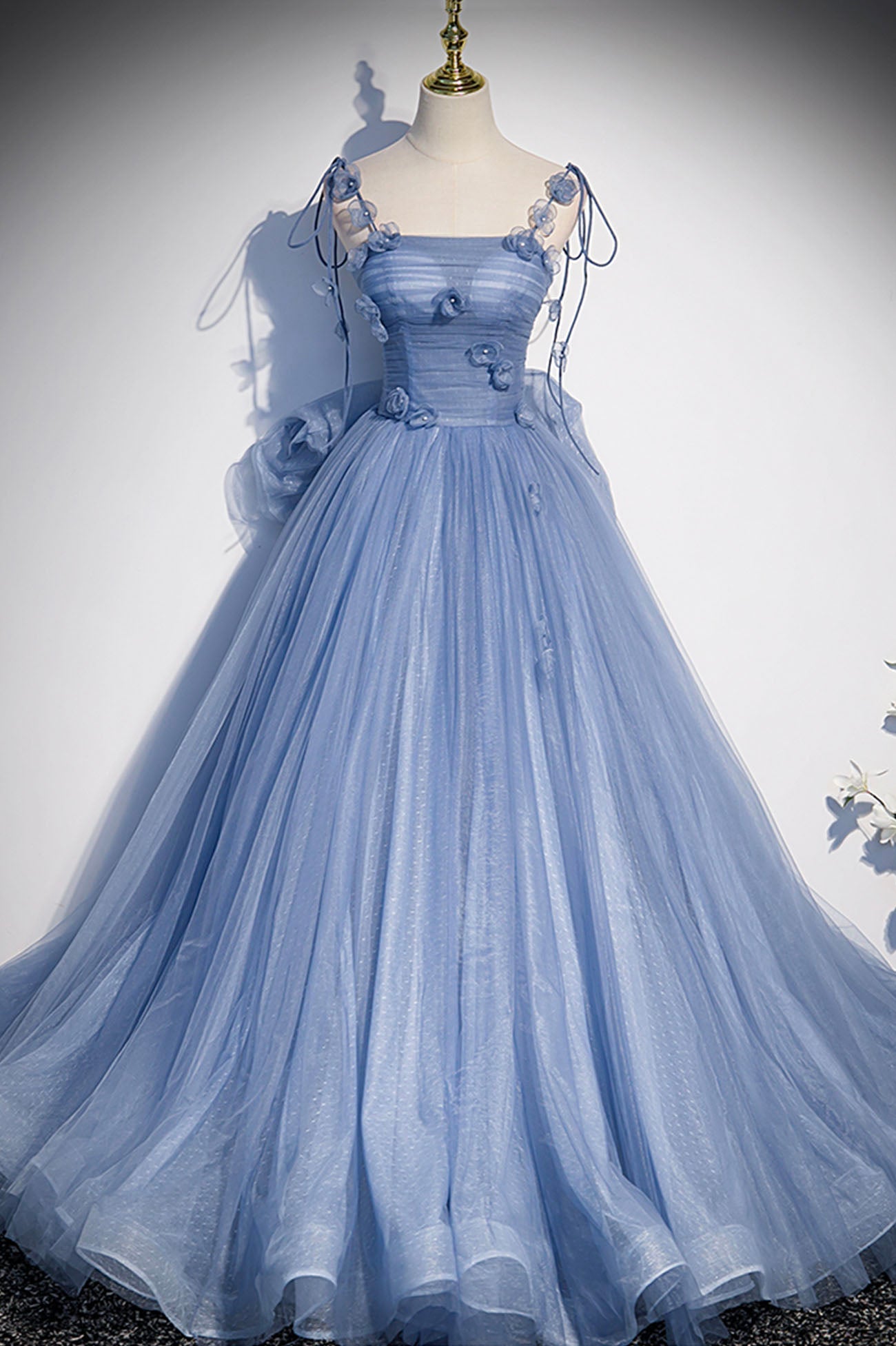 Blue Tulle Long A-Line Prom Dress Blue Spaghetti Straps Party Dress with Bow