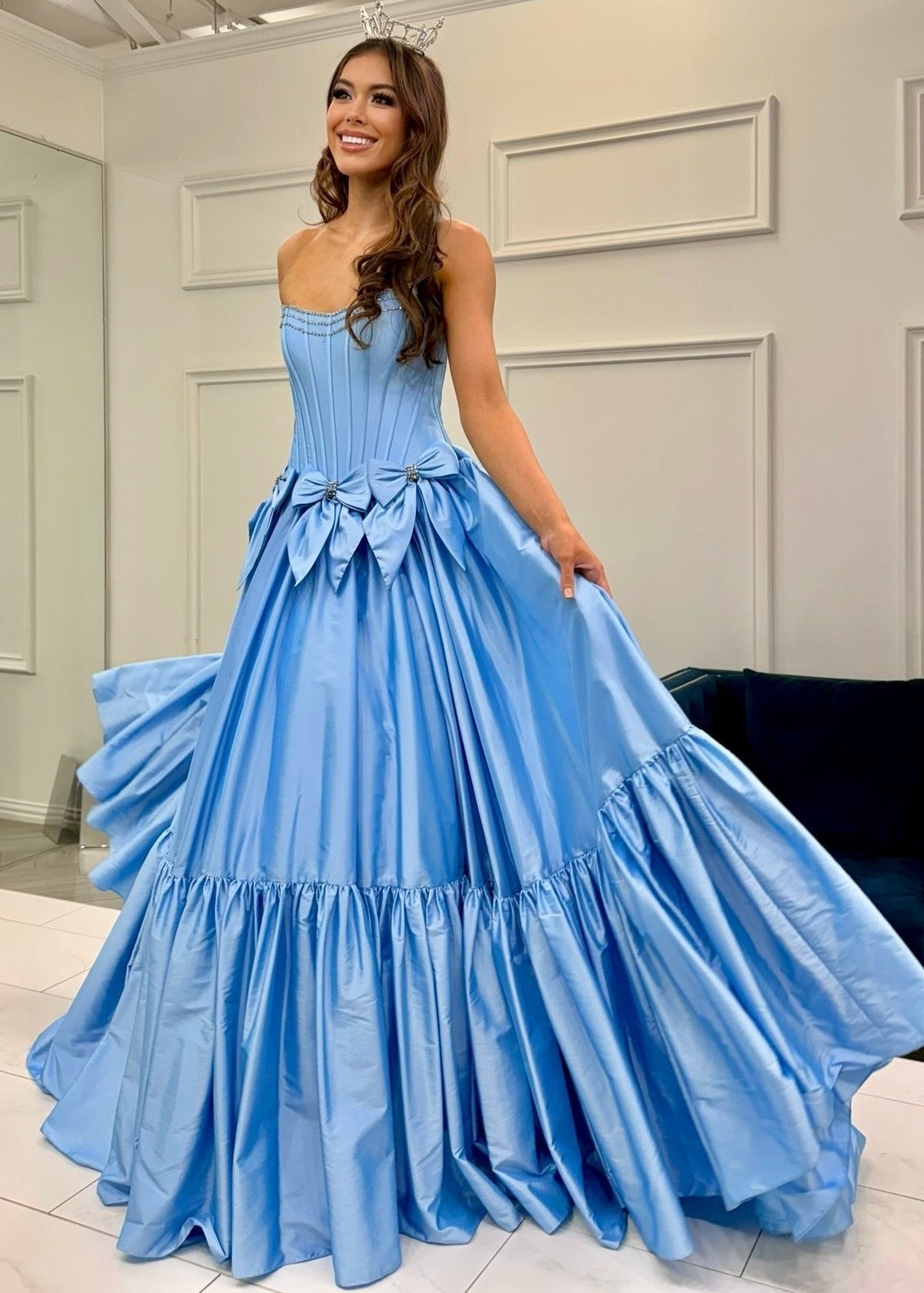 A-Line Black Scoop Neck Satin Long Prom Dresses with Bow Knots