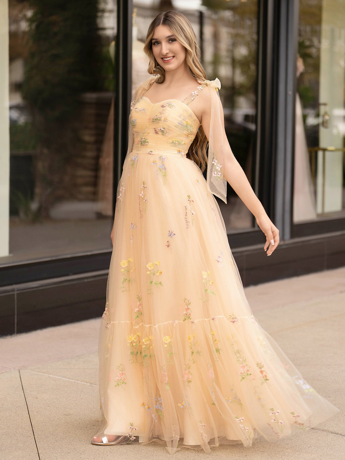Green A Line Spaghetti Strap Tulle Long Prom Dress With Embroidery