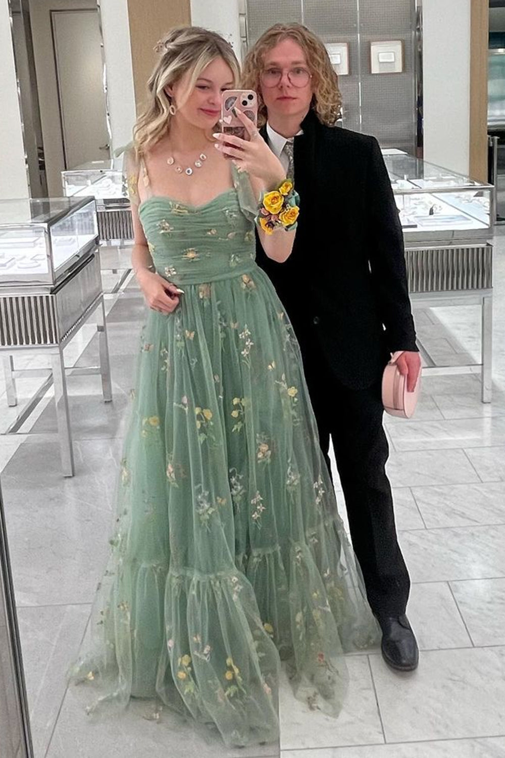 Green A Line Spaghetti Strap Tulle Long Prom Dress With Embroidery