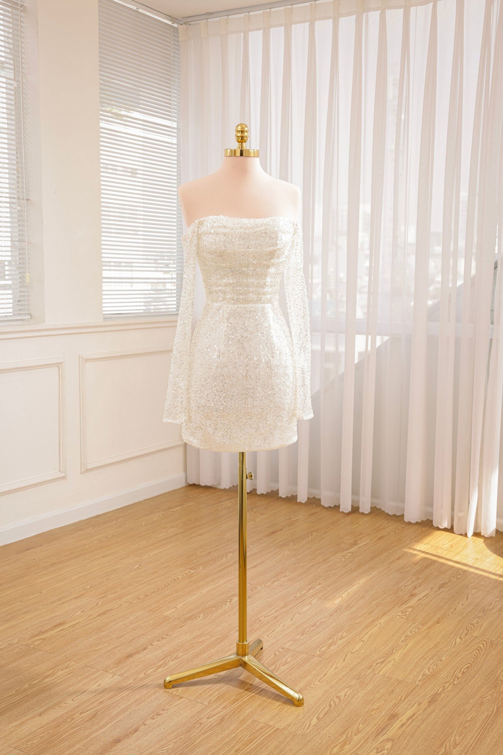 Chic Short Sequined Backless Wedding Dress With Long Detachable Sleeves