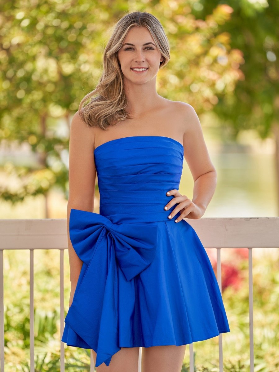 Fern | A - Line Red Strapless Mini Homecoming Dress with Bow - KissProm