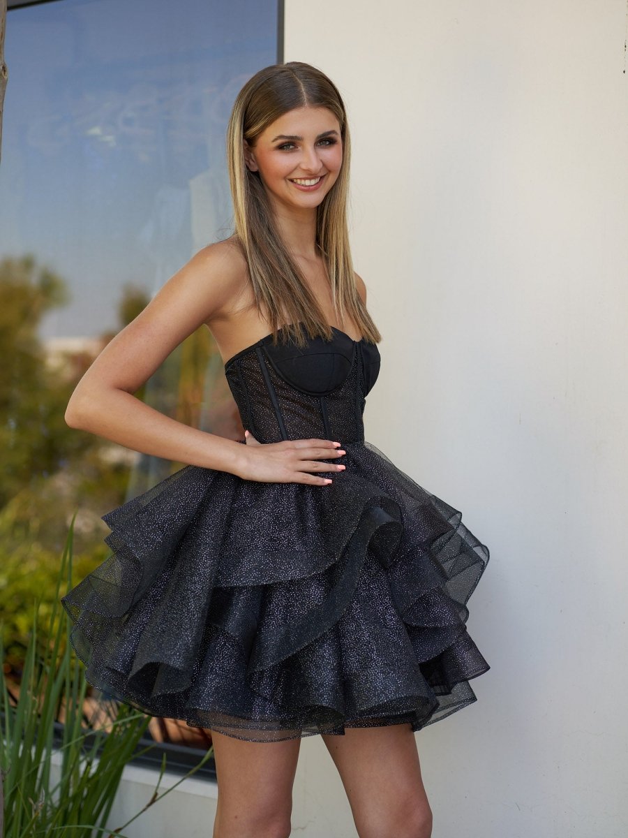 Ishea | A - Line Tulle Black Short Homecoming Dress with Ruffles - KissProm
