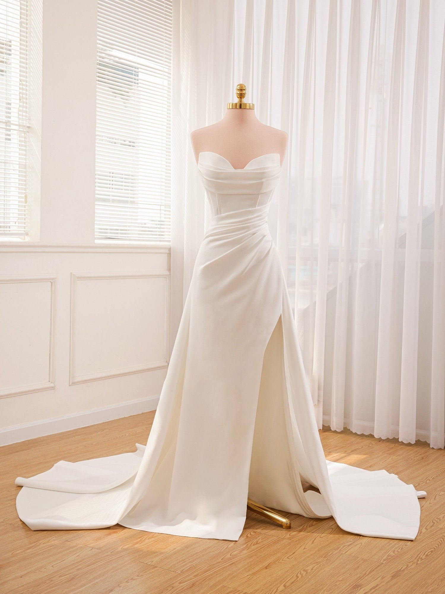 Mermaid Strapless Satin Wedding Dress With Convenient Detachable Skirt