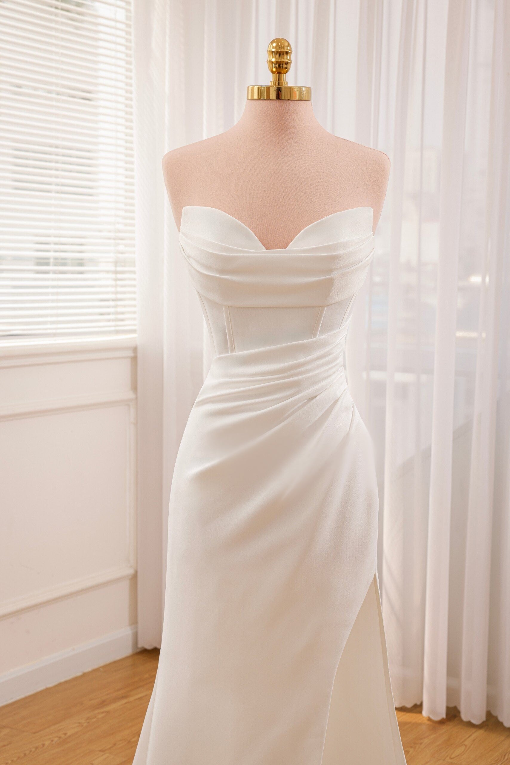 Mermaid Strapless Satin Wedding Dress With Convenient Detachable Skirt