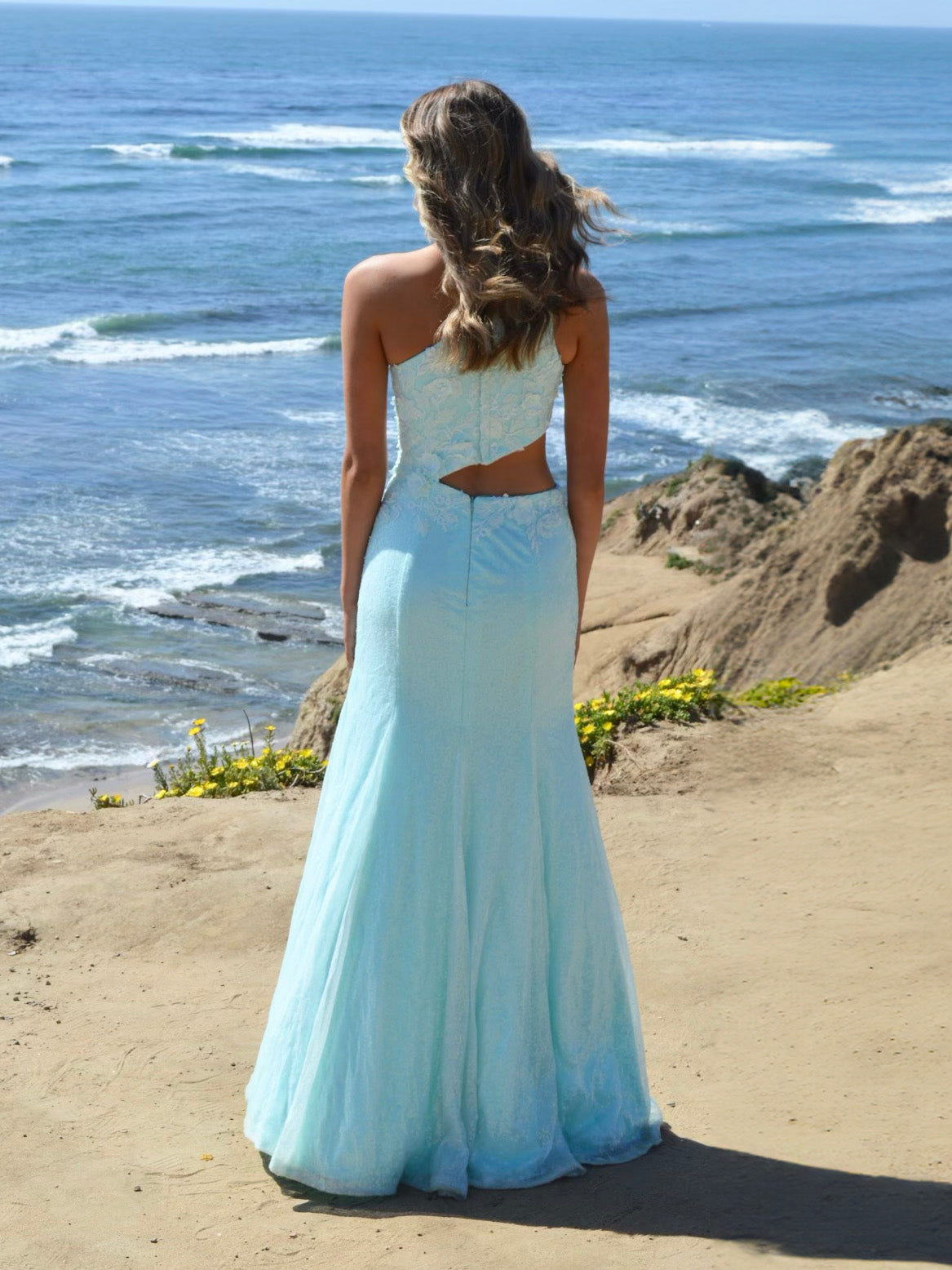 White Sheath One Shoulder Sequins Prom Dress with 3D Appliques